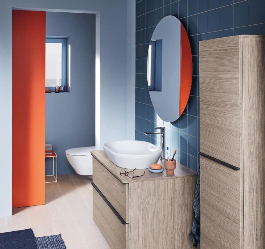 Composizione bagno rovere terra con specchio  D-Neo di Duravit