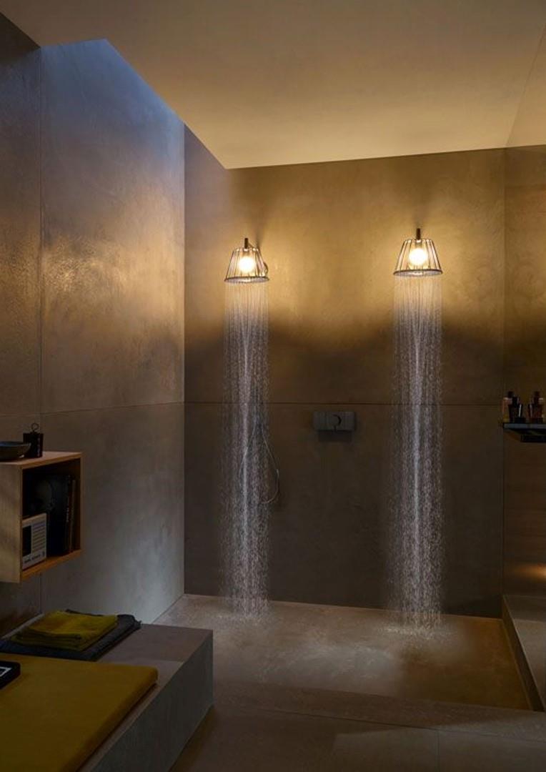 Set bagno suggestivo con Soffioni doccia Lampshower di Axor
