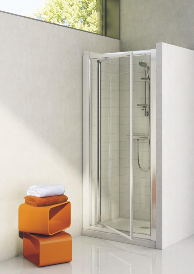 Bagno classico con cabina doccia Ideal Standard