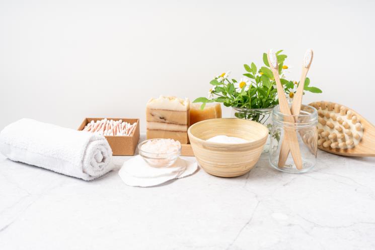 Accessori bagno in materiale naturale