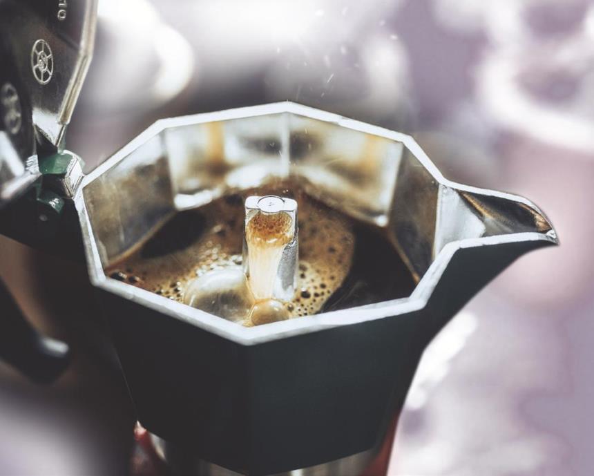Caffè preparato con acqua filtrata con rubinetti GROHE Blue