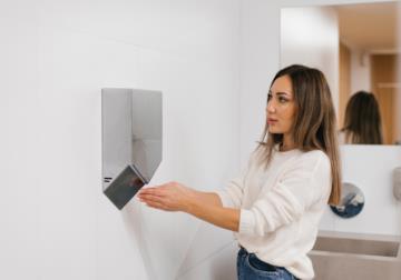 Vantaggi e svantaggi degli asciugamani elettrici