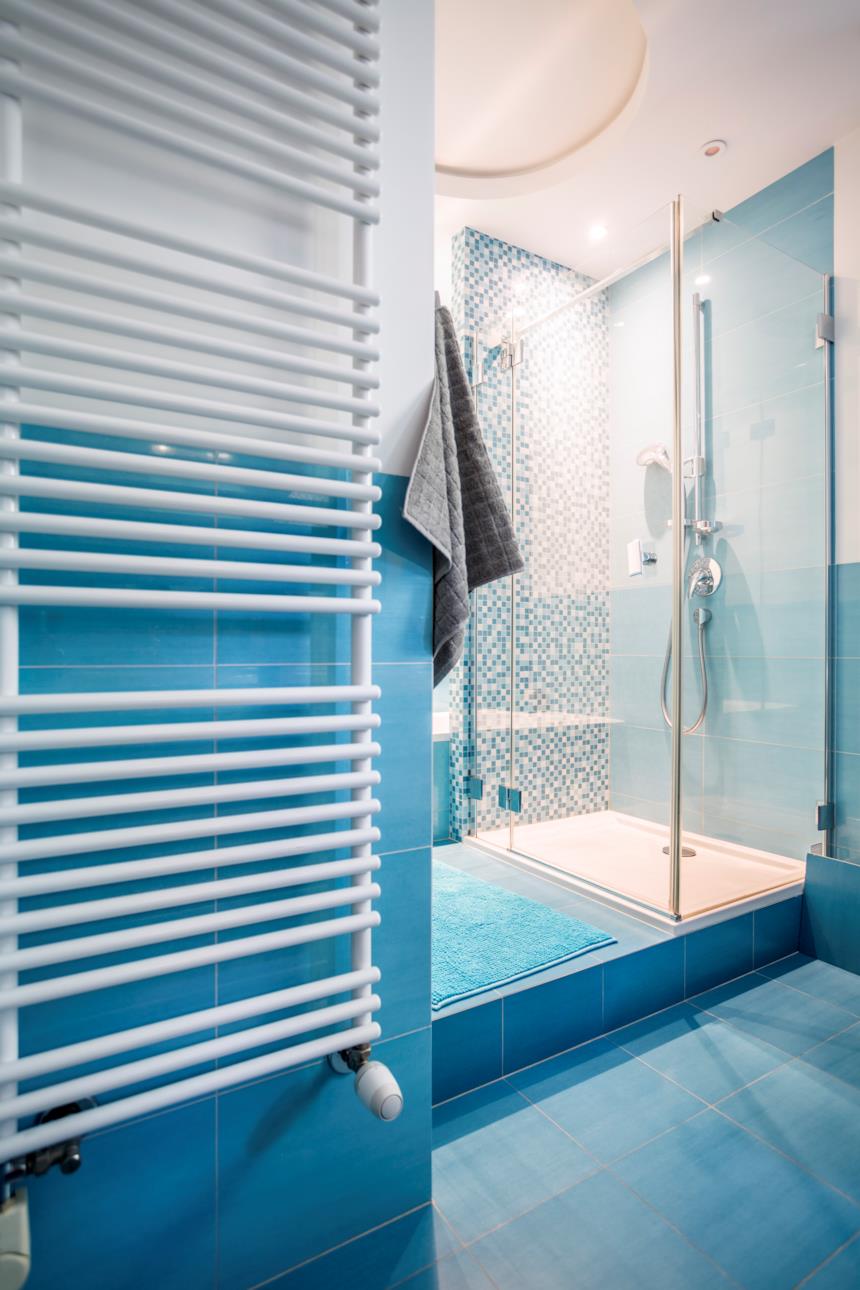 Zona doccia azzurra