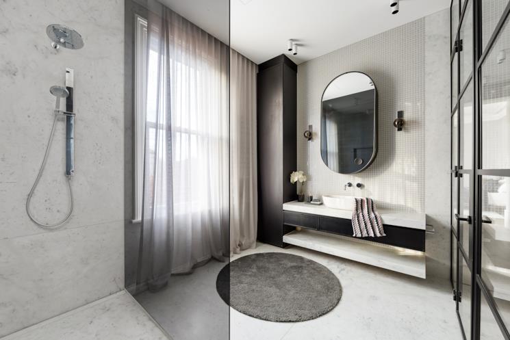 Bagno grigio e bianco