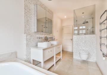 I migliori rivestimenti per il pavimento del bagno