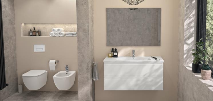 Bagno Ideal Standard con wc, bidet e lavabo