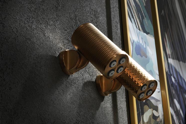 Soffione doccia con finitura in ottone 