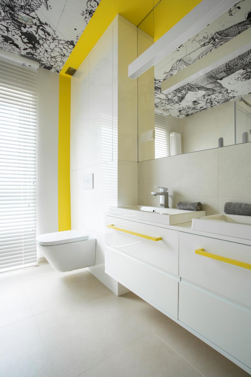 Bagno bianco e giallo