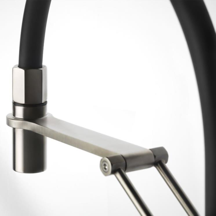 Dettaglio meccanismo del rubinetto da cucina Officine di gessi