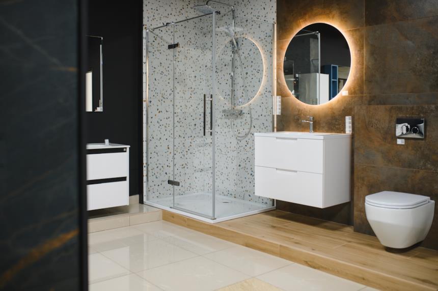 Bagno moderno con mobile portalavabo a chiusura ammortizzata