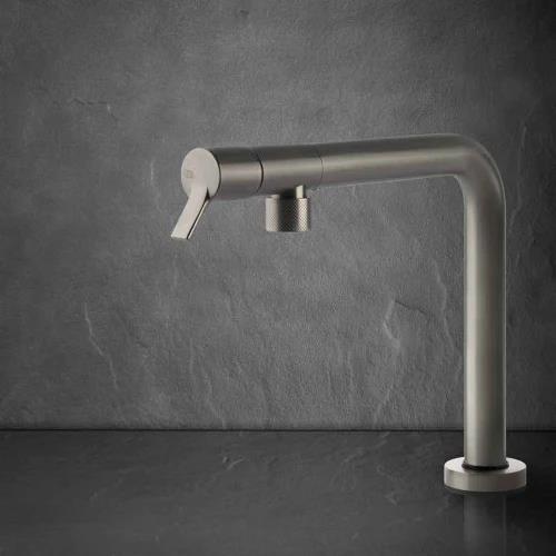 Miscelatore con canna abbattibile