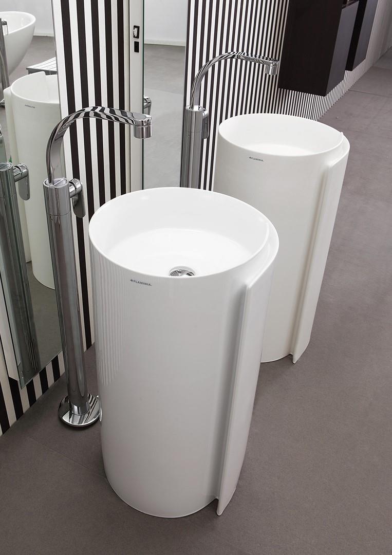 Lavabi freestanding bianchi Monoroll di Flaminia