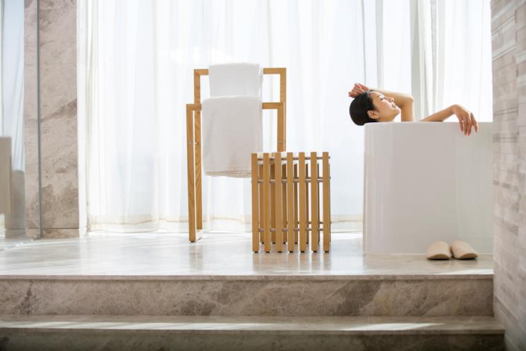 Portasciugamani da terra in legno 