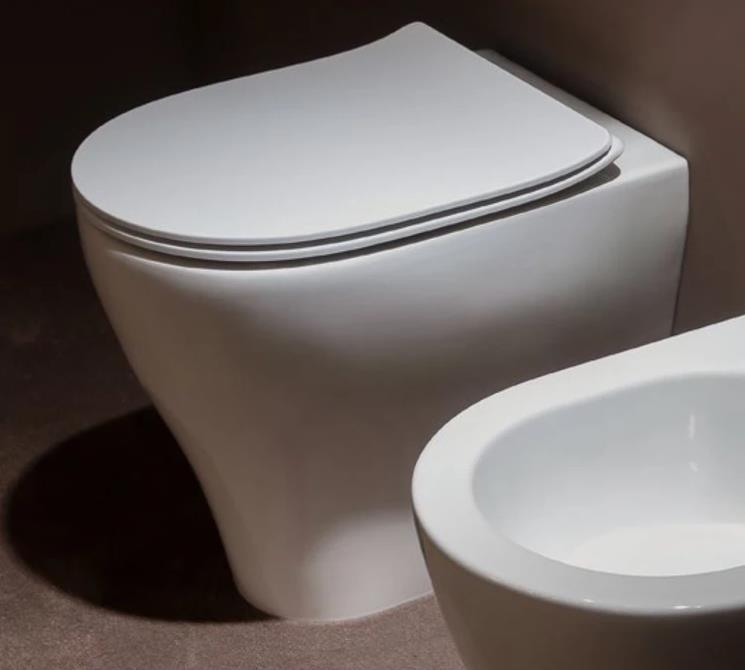 Vaso back to wall con sistema goclean®