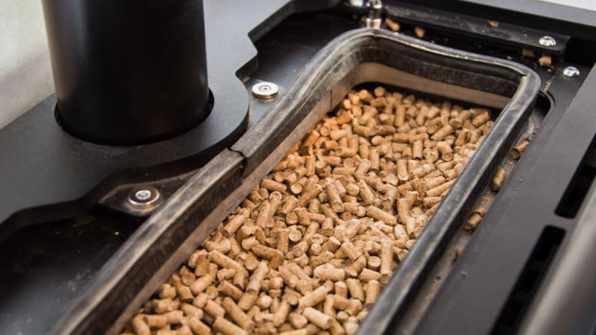 Serbatoio di una stufa con il pellet