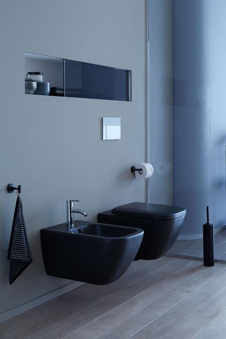 Composizione minimal moderna con wc e bidet neri opachi Duravit Happy d.2