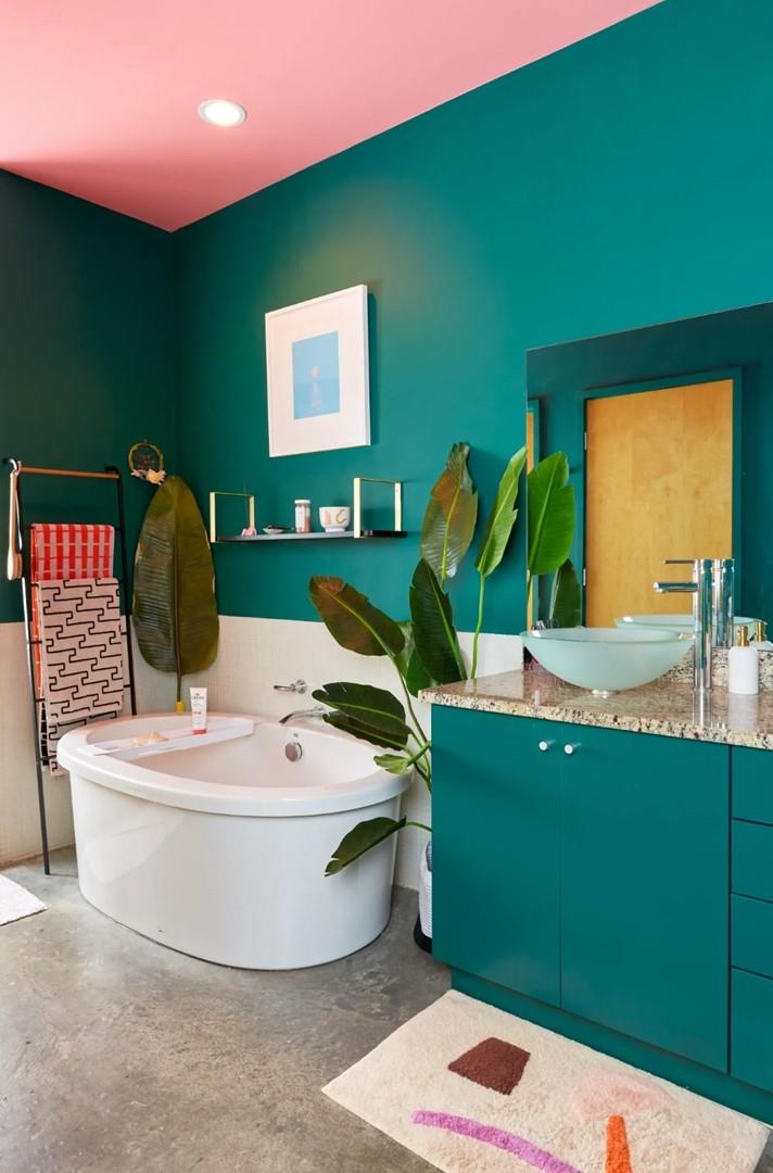 Bagno colorato con tecnica color blocking