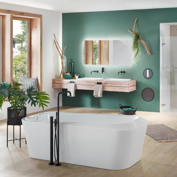 Bagno moderno con vasca freestanding Meisterstuck di Kaldewei