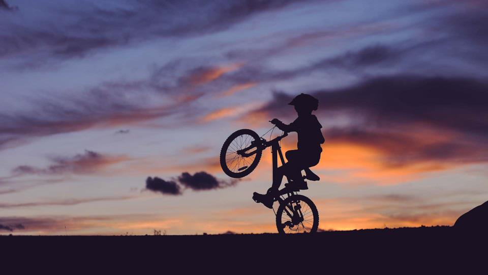 Migliori idee regalo di Natale per ciclisti: la go pro Per Natale regala al tuo amico ciclista una go pro
