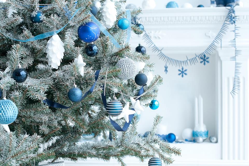 Casa natalizia in blu