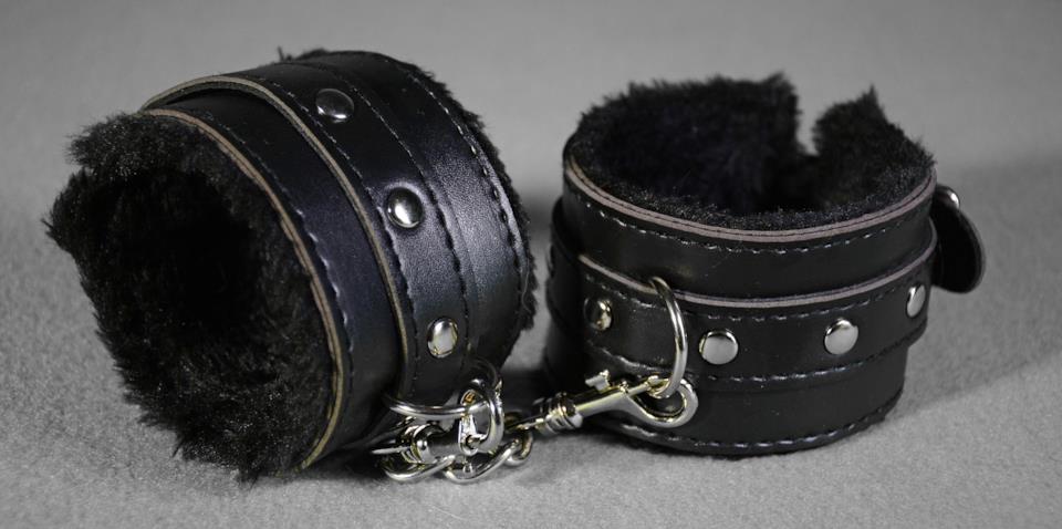 le migliori manette sexy per bondage e giochi erotici le migliori manette da usare a letto per giochi hot, bondage e Bdsm