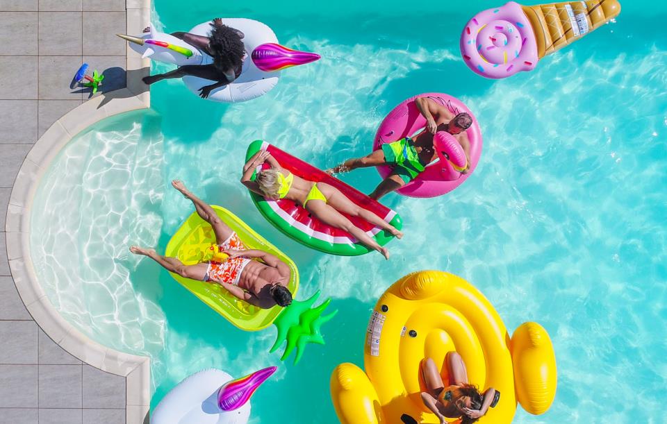 Migliori gonfiabili da piscina per l'estate 2018 Migliori materassini gonfiabili da piscina per l'estate 2018