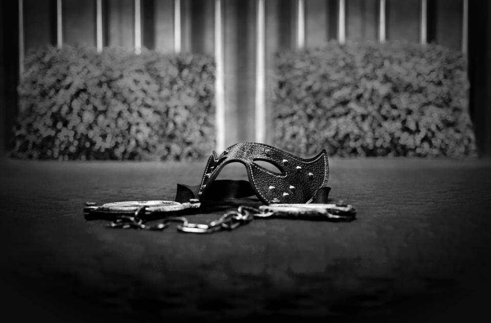 Manette: i migliori accessori per i giochi erotici le migliori manette per bondage, bdsm e giochi erotici