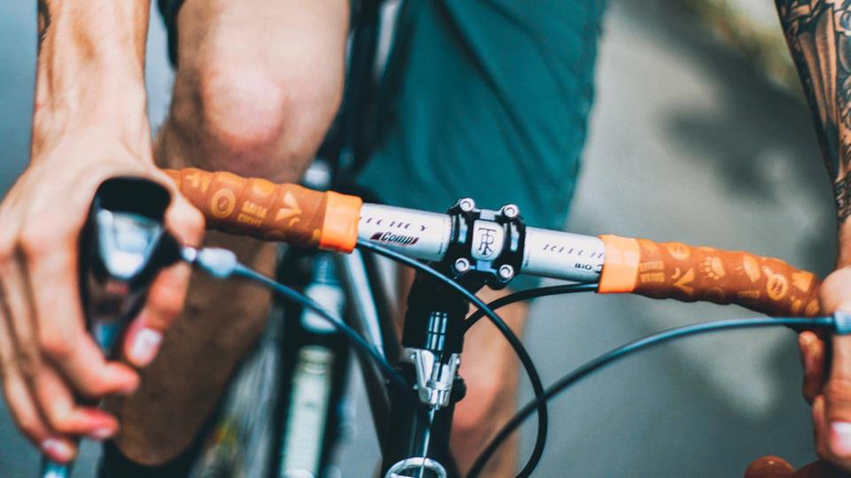 Cosa regalare all'amico ciclista? Le frecce da bicicletta! Frecce per bicicletta, il regalo migliore per l'amico ciclista