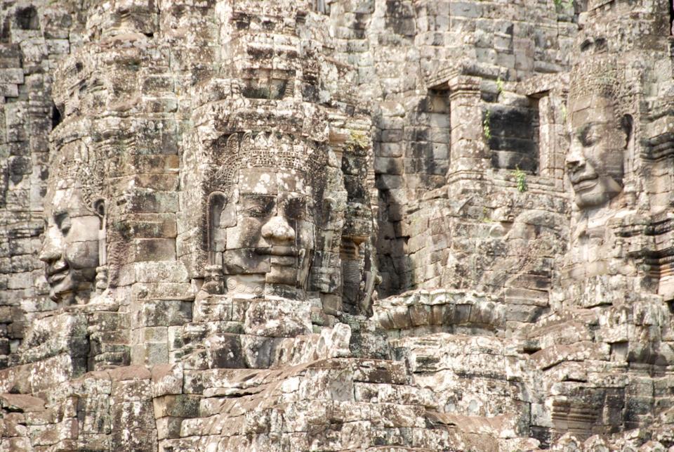 Statue di Angkor in Cambogia Statue religiose di Angkor in Cambogia