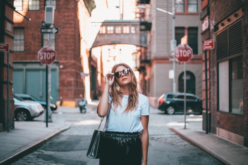 Come abbinare la T-Shirt da donna Cosa indossare con la T-Shirt da donna