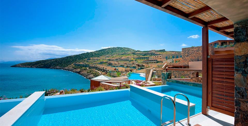 Piscina del Daios Cove Luxury Resort a Creta, Grecia Offerte per Daios Cove Luxury Resort a Creta, Grecia