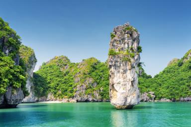 Discover the enchanting Halong Bay in Vietnam