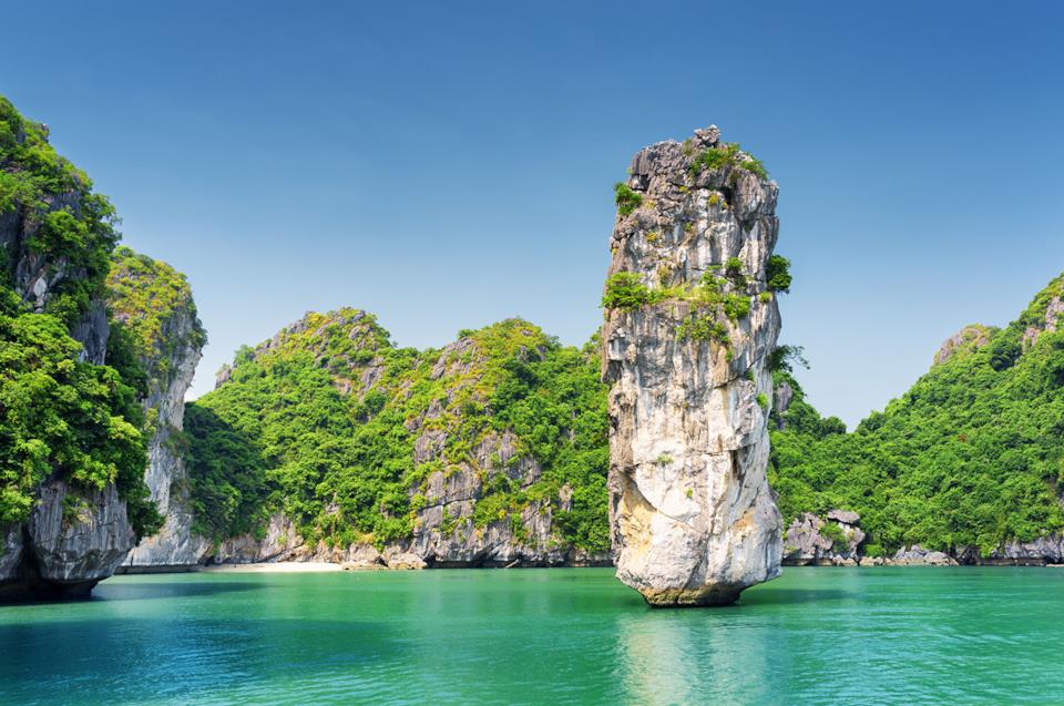 halong bay tourist attractions