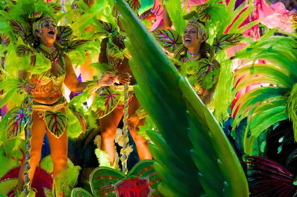 brazilian carnival dancers