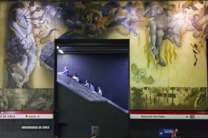 Stazione Universidad Santiago del Cile murales