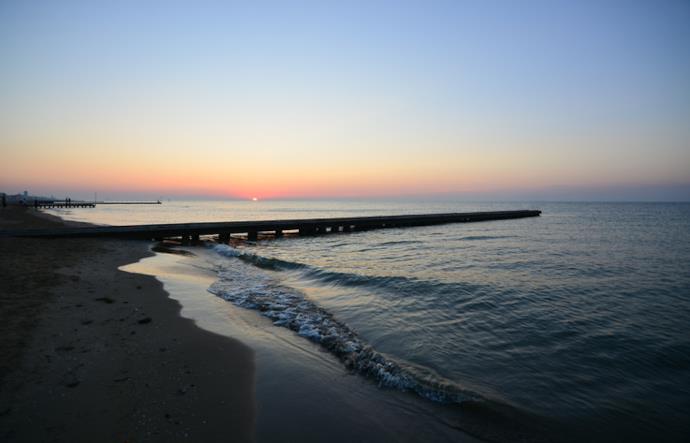 L'alba sulla spiaggia di Comacchio