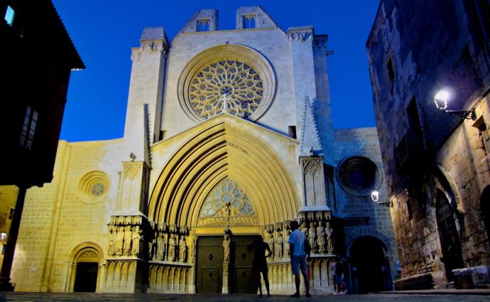 Tarragona by night: la Cattedrale di Santa Maria