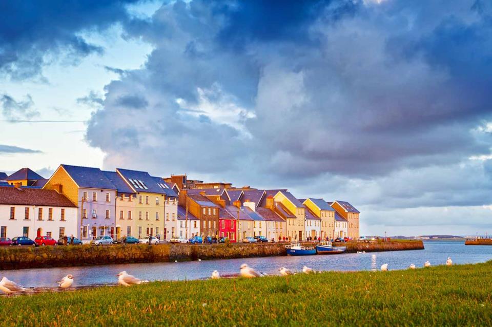 Spettacolare baia a Galway immersa nel blu
