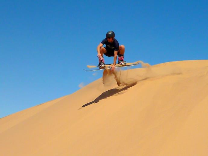 Namibia, sandboarding