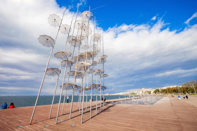 Umbrellas, la famosa scultura sul lungomare di Salonicco