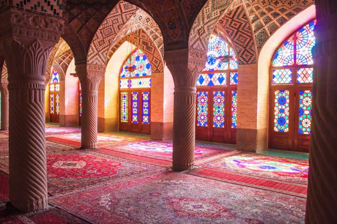 Interno della Moschea Rosa a Shiraz, Iran