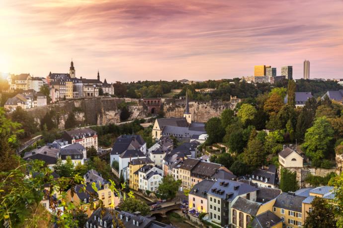 Il centro di Lussemburgo illuminato dal tramonto