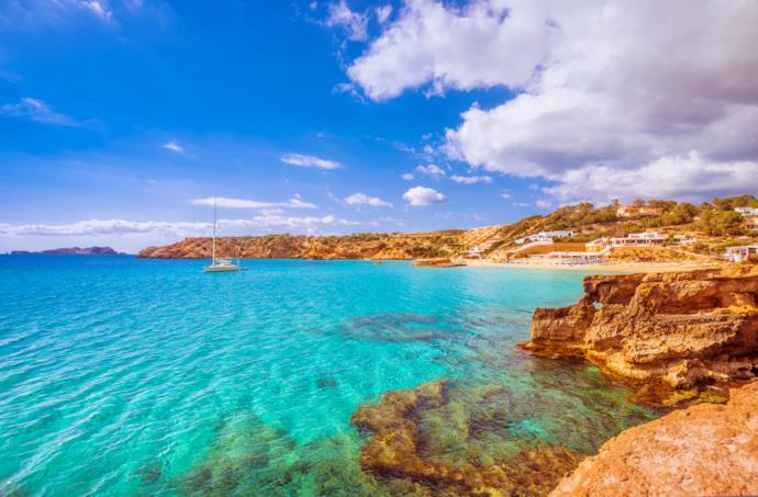Una delle spiagge più belle di Ibiza: Cala Tarida
