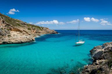 Il fascino travolgente delle isole Baleari, tra mare, natura e arte