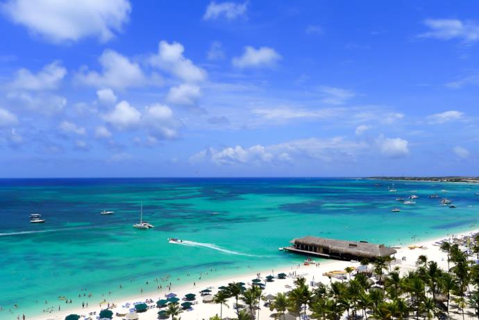 Caraibi spiaggia di Aruba.