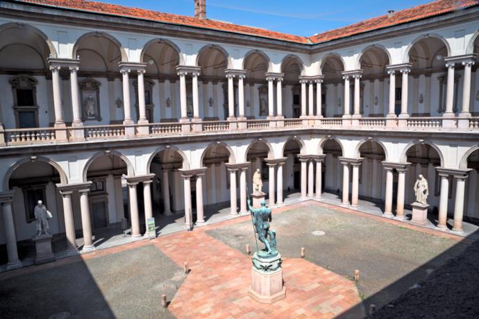 Il cortile della Pinacoteca di Brera