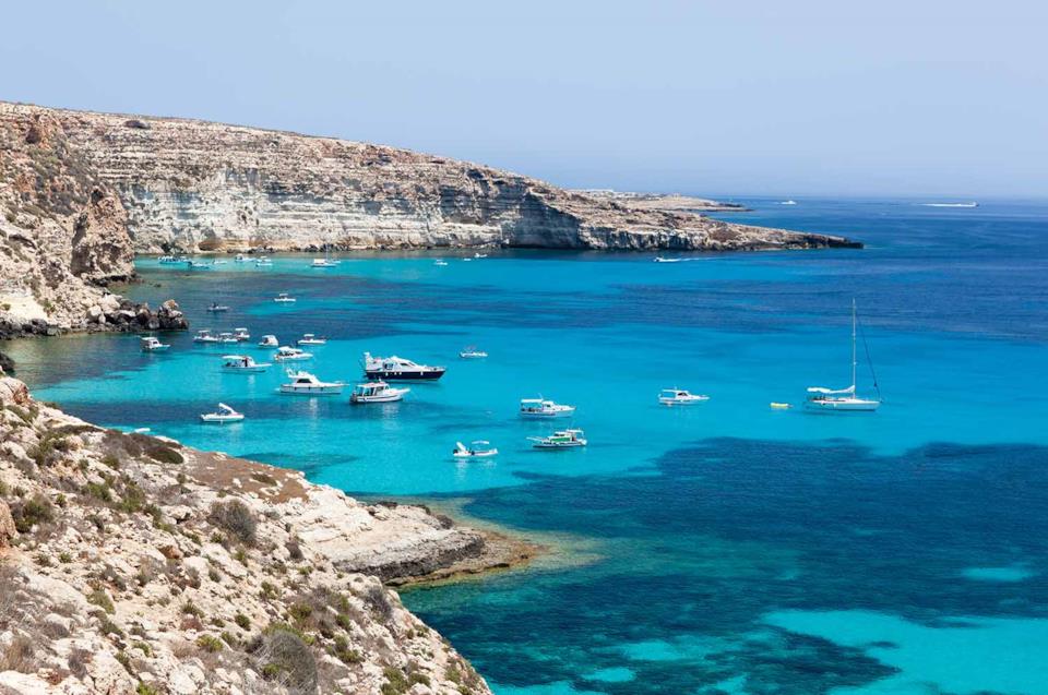 Spiaggia di Lampedusa e mare