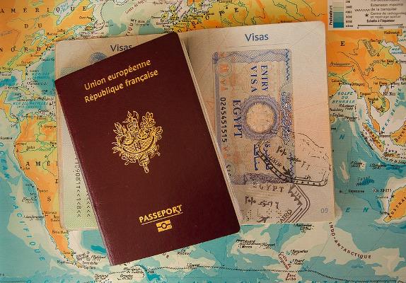 Passaporti e mappa