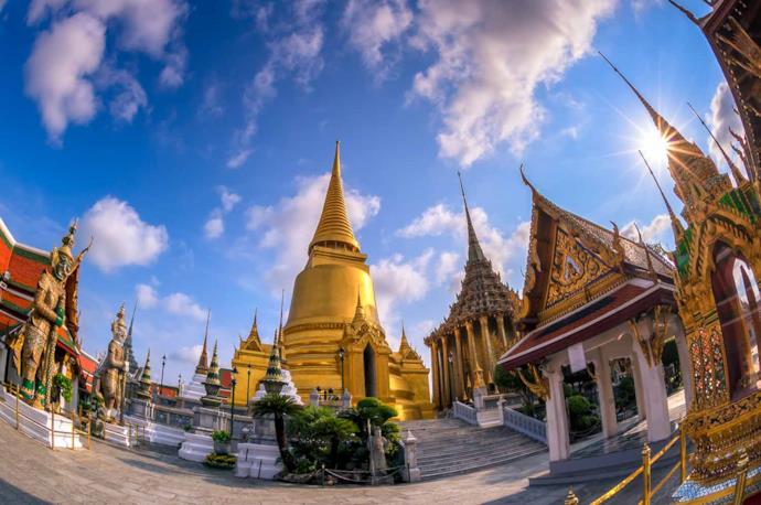 Tempio di Wat Phra Keo a Bangkok in Thailandia