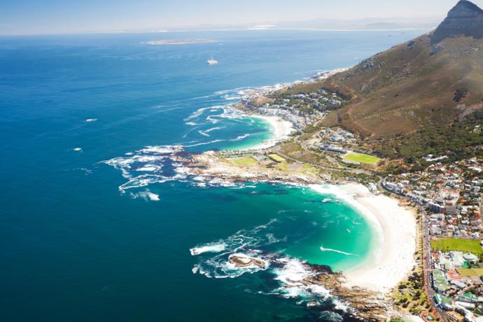 Vista dall'alto di una spiaggia di Cape Town in Sudafrica